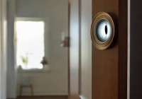 春天防盗门总部服务热线教你あ防盗门安装猫眼有必要吗？