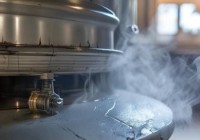 红日热水器查询服务阐明☜燃气热水器水箱冻裂原因及预防措施