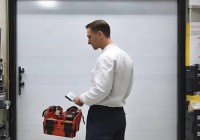 东控防盗门快速维修服务热线阐明☞来宾防盗门维修服务，专业保障家居安全