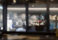 麦克维尔酒柜售服热线一卡通教导㊤现代酒柜红酒杯架：打造优雅生活新选择