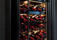 纽恩泰热水器酒柜网点服务管家阐释_红酒柜摆放风水禁忌：居家品味提升的五大要点